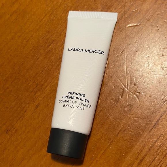 Laura Mercier Makeup and Skincare Set - Picture 13 of 15